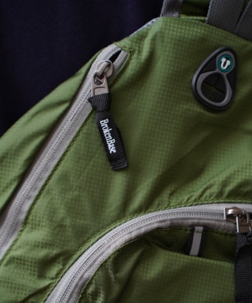 BROKEN BASE(ブロークンベース)の「撥水ナイロンワンショルダーバッグ(ショルダーバッグ・メンズ・ネイビー/オレンジ/ブラック/カーキ/ブルー・フリー)」の16枚目の写真