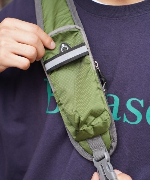 BROKEN BASE(ブロークンベース)の「撥水ナイロンワンショルダーバッグ(ショルダーバッグ・メンズ・ネイビー/オレンジ/ブラック/カーキ/ブルー・フリー)」の17枚目の写真