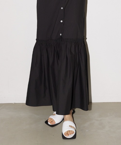 CINOH(チノ)の「SQUARE TOE FLAT SANDAL(サンダル・レディース・ホワイト/オレンジ/ブラック・36/37/38)」の1枚目の写真