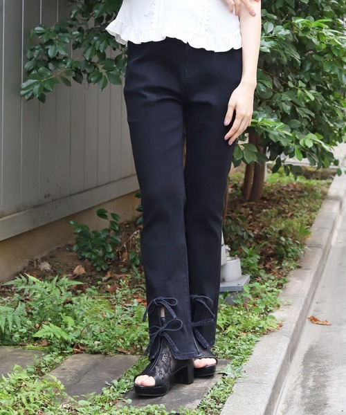 axes femme（アクシーズファム）の「裾リボンデニムパンツ（デニムパンツ・レディース・ワンウォッシュ/ブラック・マルチサイズ）」の7枚目の写真