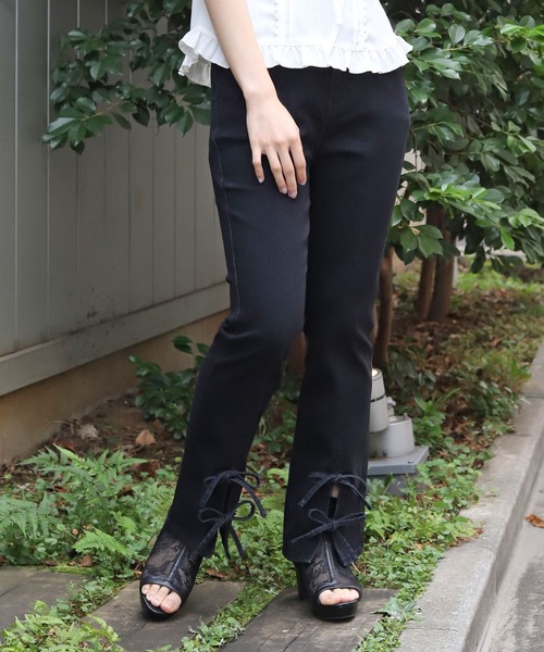 axes femme（アクシーズファム）の「裾リボンデニムパンツ（デニムパンツ・レディース・ワンウォッシュ/ブラック・マルチサイズ）」の11枚目の写真