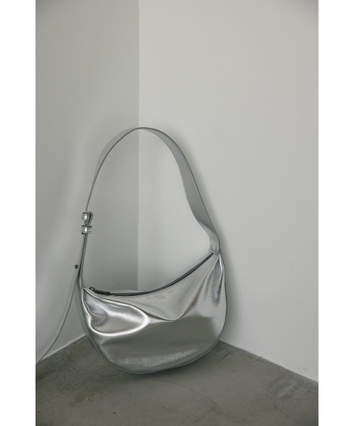 STYLEMIXER(スタイルミキサー)の「【ベストセラー】マンドリンミニショルダーバッグ(ショルダーバッグ・レディース・シルバー/ブラック/ホワイト・FREE)」の3枚目の写真