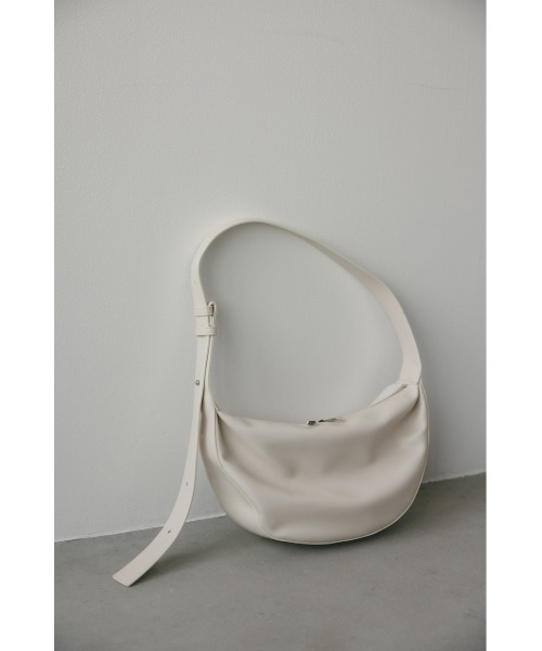 STYLEMIXER(スタイルミキサー)の「【ベストセラー】マンドリンミニショルダーバッグ(ショルダーバッグ・レディース・シルバー/ブラック/ホワイト・FREE)」の8枚目の写真