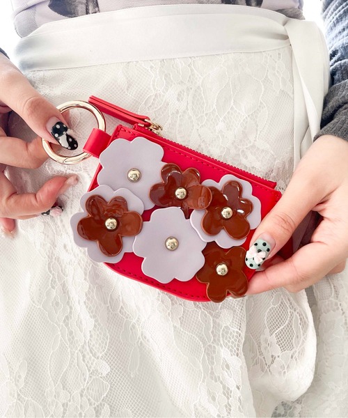 Casselini(キャセリーニ)の「Casselini(キャセリーニ)フラワーモチーフコインケース(コインケース・レディース・レッド/ブラック/シルバー・FREE)」の12枚目の写真