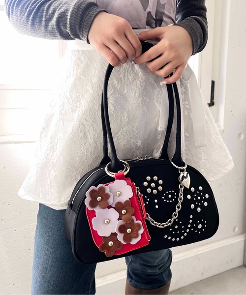 Casselini(キャセリーニ)の「Casselini(キャセリーニ)フラワーモチーフコインケース(コインケース・レディース・レッド/ブラック/シルバー・FREE)」の11枚目の写真