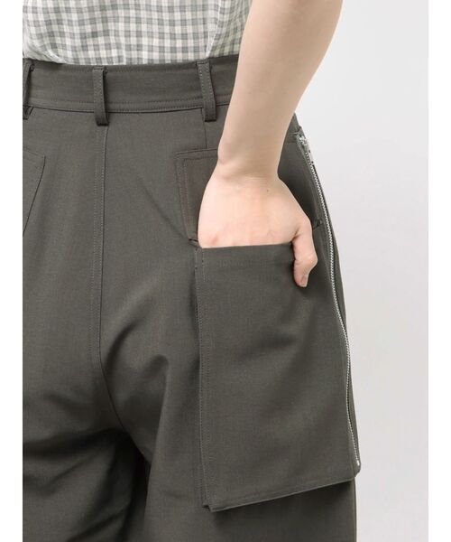 MURUA(ムルーア)の「ZIPカーゴパンツ(カーゴパンツ・レディース・グレー/ブラック/カーキ・2/1)」の10枚目の写真