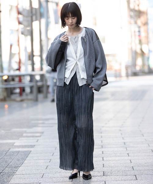 Munich(ミューニック)の「ワッシャープリーツシアーデニムワイドパンツ(その他パンツ・レディース・ブラック/ネイビー・S)」の7枚目の写真