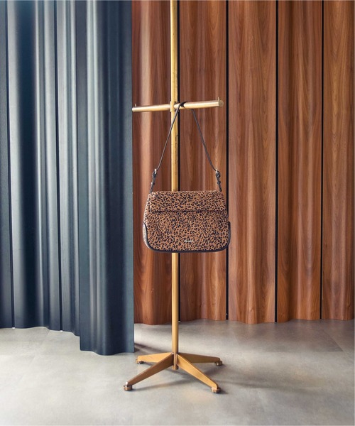 ADD CULUMN(アドカラム)の「(ADD CULUMN)ROLLA M LEOPARD(ショルダーバッグ・レディース・ブラウン・ONE SIZE)」の14枚目の写真