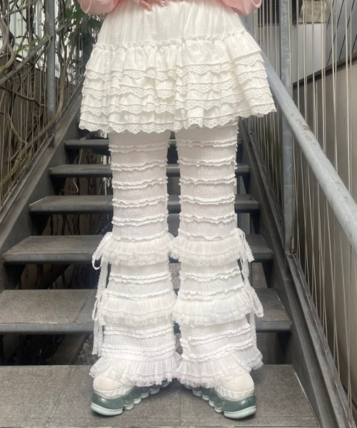 セール】FRILL LACE FLARE パンツ（その他パンツ）｜Candy Stripper