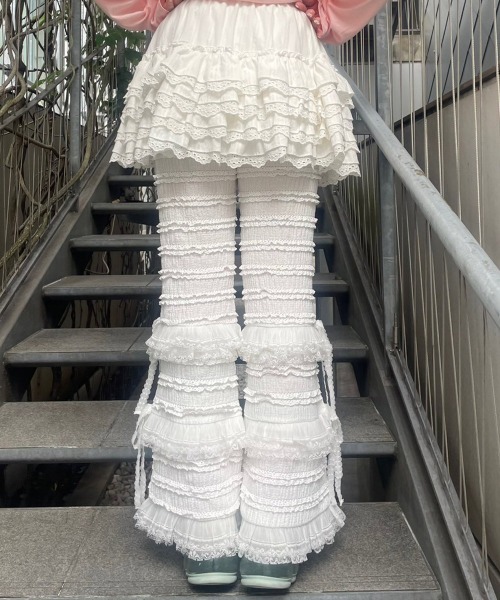 Candy Stripper(キャンディストリッパー)の「FRILL LACE FLARE パンツ(その他パンツ・レディース・ピンク/オフホワイト/ブラック・FREE)」の20枚目の写真