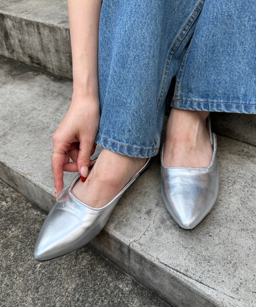 CIAOPANIC TYPY(チャオパニックティピー)の「【S~XL展開】アソート素材フラットミュール(パンプス・レディース・シルバー/カーキ/ブラック/ブラウン・SMALL/MEDIUM/LARGE/X-LARGE)」の1枚目の写真