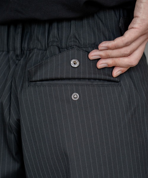 SINSS(シンス)の「Gurkha stripe slacks / グルカストライプスラックス(スラックス・メンズ・ブラック/チャコール・SMALL/MEDIUM/LARGE)」の9枚目の写真