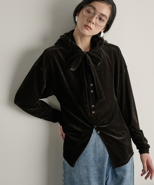 THE YOn（ザヨン）の「ベロアフーディーカーディガン（Tシャツ/カットソー・レディース・ピンク/キャメル/オートミール/ダークブラウン・FREE）」の2枚目の写真