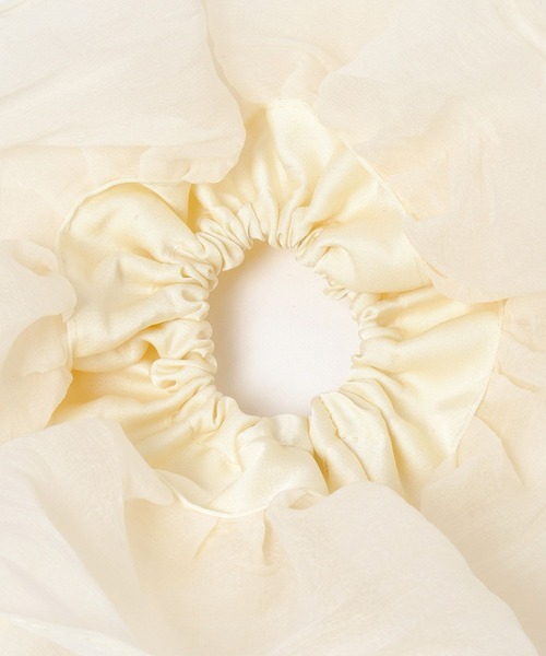 mysty woman(ミスティウーマン)の「【WEB限定】エアリーフリルシュシュ 589618(シュシュ・レディース・アイボリー・FREE)」の7枚目の写真