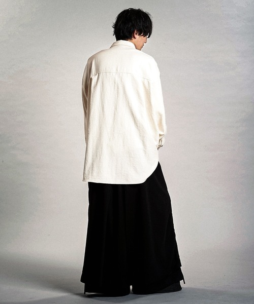 NO ID.（ノーアイディ）の「【NO ID.】Matte Skin Smooth Over Shirt / マット スキン スムース オーバー シャツ（シャツ/ブラウス・メンズ・グレー/アイボリー/ブラック・ONE SIZE）」の21枚目の写真
