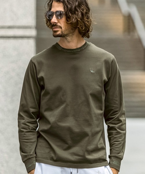 1PIU1UGUALE3  RELAX （ウノピゥウノウグァーレトレ リラックス）の「1PIU1UGUALE3 RELAX(ウノピゥウノウグァーレトレ リラックス)ネックライン ダブルロゴ スマートシルエット シルケット生地 長袖Tシャツ ロングTシャツ（Tシャツ/カットソー・メンズ・カーキ/ブラック/ホワイト・XXL/S/M/L/XL）」の3枚目の写真