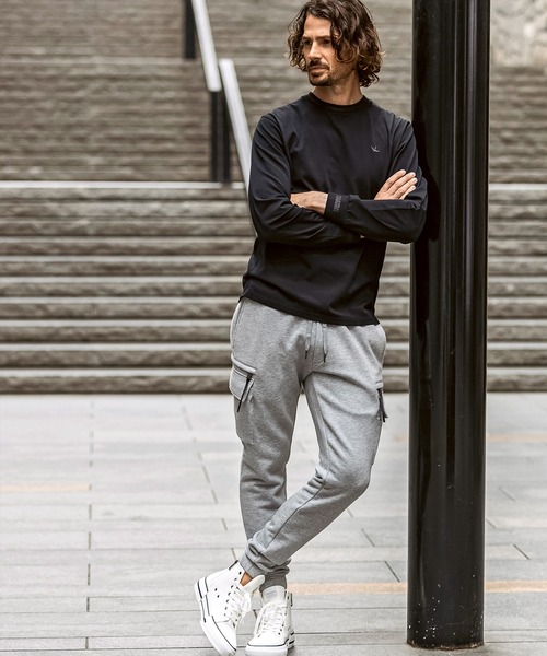 1PIU1UGUALE3  RELAX （ウノピゥウノウグァーレトレ リラックス）の「1PIU1UGUALE3 RELAX(ウノピゥウノウグァーレトレ リラックス)ネックライン ダブルロゴ スマートシルエット シルケット生地 長袖Tシャツ ロングTシャツ（Tシャツ/カットソー・メンズ・カーキ/ブラック/ホワイト・XXL/S/M/L/XL）」の16枚目の写真