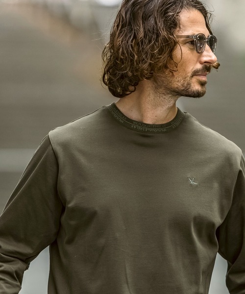 1PIU1UGUALE3  RELAX （ウノピゥウノウグァーレトレ リラックス）の「1PIU1UGUALE3 RELAX(ウノピゥウノウグァーレトレ リラックス)ネックライン ダブルロゴ スマートシルエット シルケット生地 長袖Tシャツ ロングTシャツ（Tシャツ/カットソー・メンズ・カーキ/ブラック/ホワイト・XXL/S/M/L/XL）」の22枚目の写真