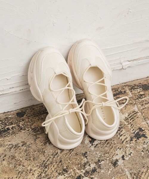 RETRO GIRL(レトロガール)の「バレエスニーカー(その他シューズ・レディース・シルバー/オフホワイト/ブラック・LARGE/MEDIUM)」の2枚目の写真