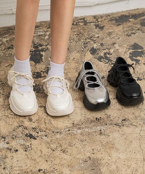 RETRO GIRL(レトロガール)の「バレエスニーカー(その他シューズ・レディース・シルバー/オフホワイト/ブラック・LARGE/MEDIUM)」の5枚目の写真