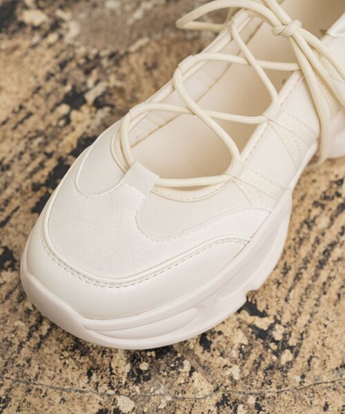 RETRO GIRL(レトロガール)の「バレエスニーカー(その他シューズ・レディース・シルバー/オフホワイト/ブラック・LARGE/MEDIUM)」の17枚目の写真