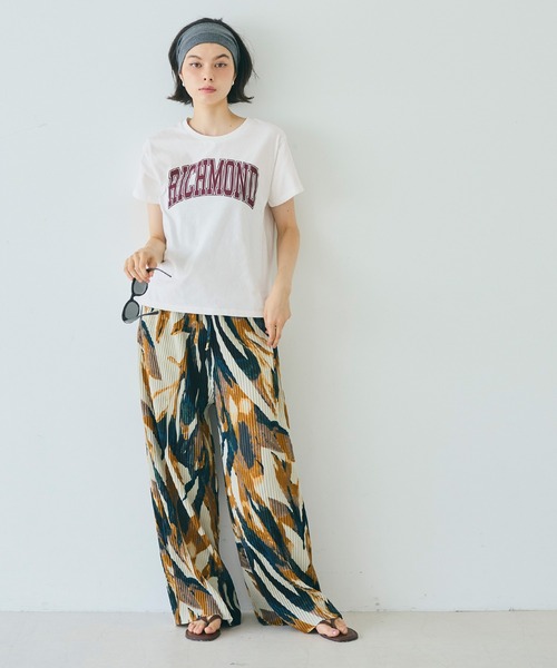 coca(coca)(コカ)の「サイドスリットプリントTシャツ(Tシャツ/カットソー・レディース・ワイン/ネイビー/ブラウン/ホワイト・S/M/L)」の15枚目の写真