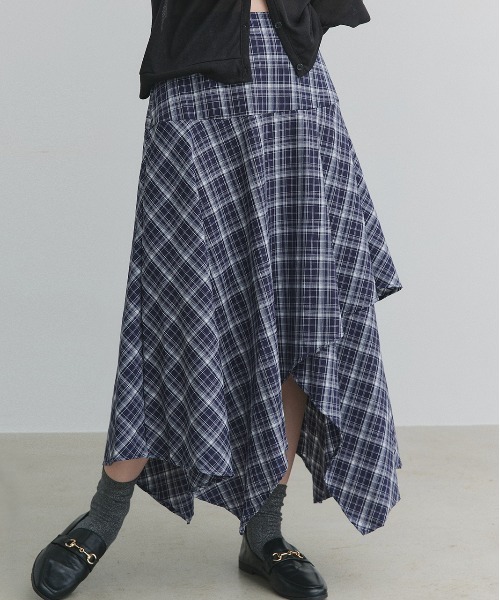 ad thie（アドティエ）の「イレヘムデザイン チェックスカート（スカート・レディース・ブラック/ネイビー・FREE）」の2枚目の写真
