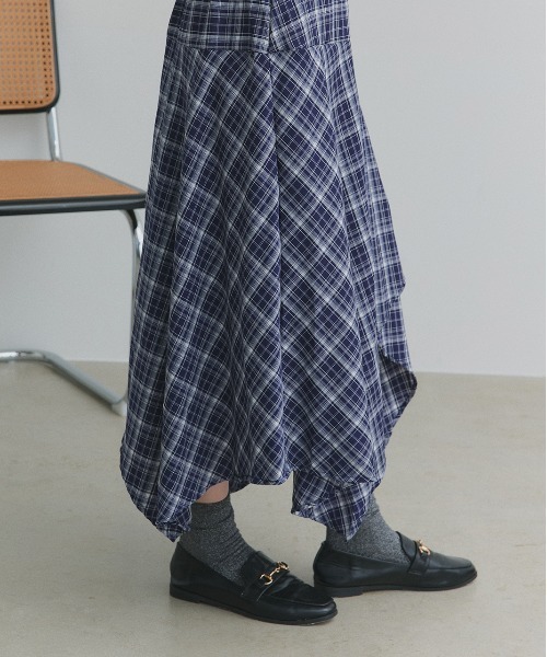 ad thie（アドティエ）の「イレヘムデザイン チェックスカート（スカート・レディース・ブラック/ネイビー・FREE）」の19枚目の写真