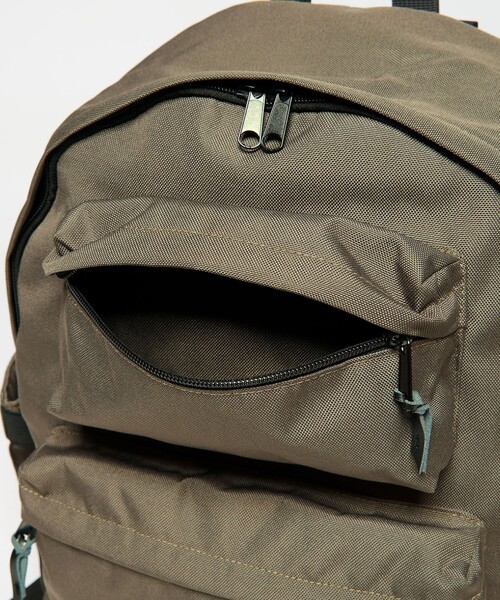 BEAUTY&YOUTH UNITED ARROWS(ビューティーアンドユースユナイテッドアローズ)の「ダブル ポケット リュック 撥水(バックパック/リュック・レディース・ブラック/オリーブ・FREE)」の20枚目の写真