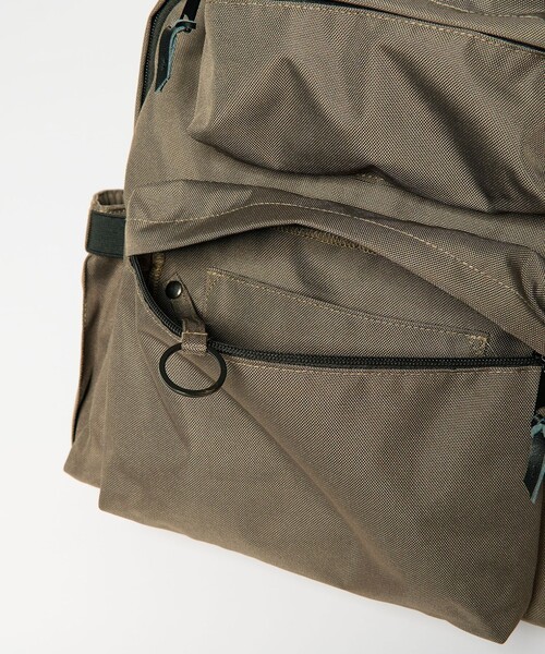 BEAUTY&YOUTH UNITED ARROWS(ビューティーアンドユースユナイテッドアローズ)の「ダブル ポケット リュック 撥水(バックパック/リュック・レディース・ブラック/オリーブ・FREE)」の21枚目の写真