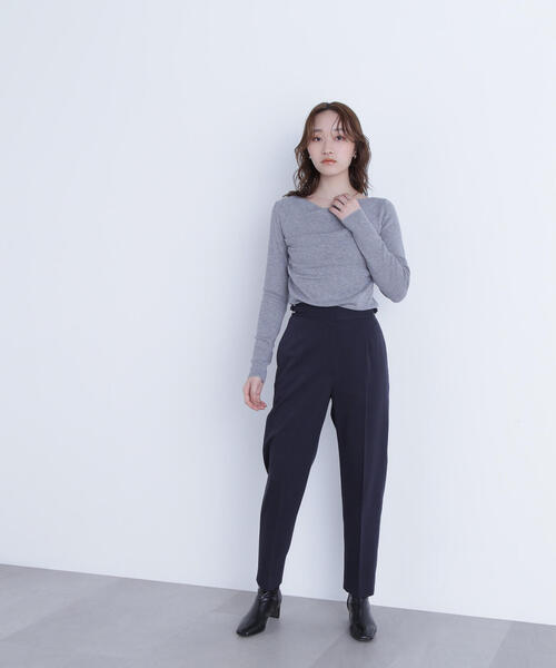 NATURAL BEAUTY BASIC（ナチュラルビューティーベーシック）の「◇ドレープコンパクトニット（ニット/セーター・レディース・ダークブラウン/ネイビー/グレー・FREE）」の6枚目の写真