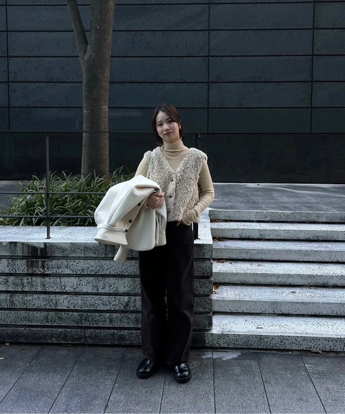 lawgy(ラウジー)の「sheer high neck rib tops / シアーハイネックリブトップス(Tシャツ/カットソー・レディース・クリーム/ブラウン・FREE)」の5枚目の写真