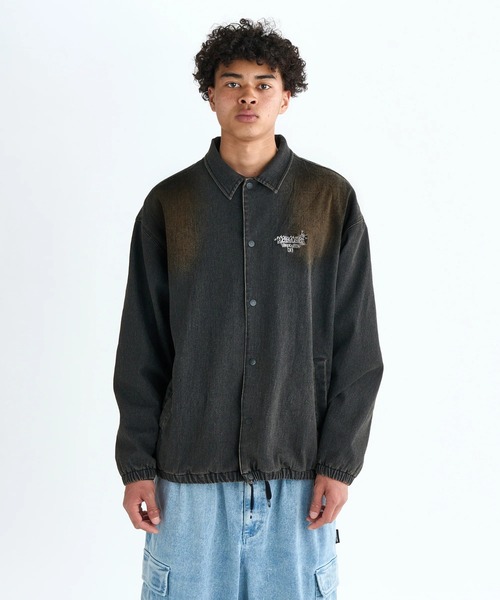 DC SHOES(ディーシーシューズ)の「25 COACHES JACKET /DCロゴ刺繍ワンポイントオーバーサイズコーチジャケット(その他アウター・メンズ・ブラック系その他/ライトブルー/ライトインディゴブルー/ブラック系その他2/ブラック系その他3・MEDIUM/X-LARGE/LARGE)」の1枚目の写真