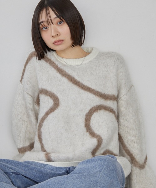 MONO-MART(モノマート)の「モヘアタッチ エンブロイダリー柄 オーバーサイズ クルーネックニット(ニット/セーター・レディース・チャコールグレー/ブラウン/ネイビー/アイボリー/ブラック・L/M)」の7枚目の写真