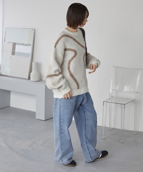 モヘアタッチ エンブロイダリー柄 オーバーサイズ クルーネックニット