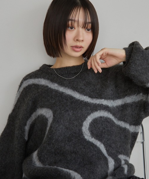 モヘアタッチ エンブロイダリー柄 オーバーサイズ クルーネックニット