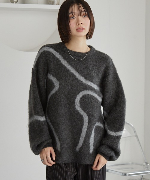 MONO-MART(モノマート)の「モヘアタッチ エンブロイダリー柄 オーバーサイズ クルーネックニット(ニット/セーター・レディース・チャコールグレー/ブラウン/ネイビー/アイボリー/ブラック・L/M)」の19枚目の写真