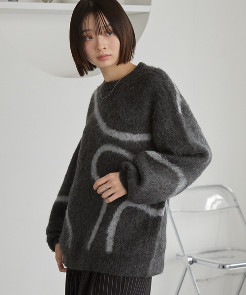 MONO-MART(モノマート)の「モヘアタッチ エンブロイダリー柄 オーバーサイズ クルーネックニット(ニット/セーター・レディース・チャコールグレー/ブラウン/ネイビー/アイボリー/ブラック・L/M)」の21枚目の写真