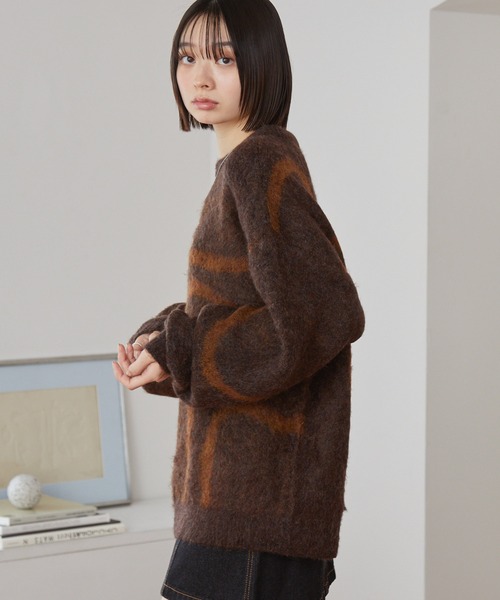 モヘアタッチ エンブロイダリー柄 オーバーサイズ クルーネックニット