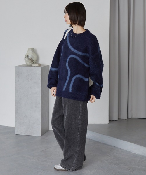 モヘアタッチ エンブロイダリー柄 オーバーサイズ クルーネックニット