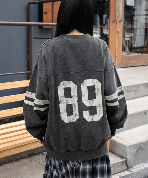 WEGO（ウィゴー）の「WEGO/【25年秋冬新作】ケミカルウォッシュナンバリングプルオーバー（スウェット・メンズ・ネイビー/レッド/ブラック系その他・MEDIUM/LARGE）」の8枚目の写真