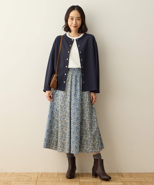 DECOY SINCE 1981(デコイシンスイチキュウハチイチ)の「リバティプリントスカート【ウエストゴム・ポケットあり・通年素材】(スカート・レディース・ネイビー・64/67)」の5枚目の写真