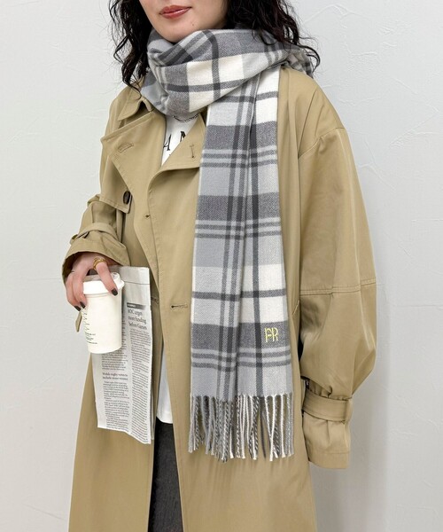 fredy emue(フレディエミュ)の「ソフトチェックストール(ストール/ショール・レディース・ホワイト系その他/イエロー系その他/ブルー系その他/ベージュ系その他/グレー系その他・FREE)」の2枚目の写真