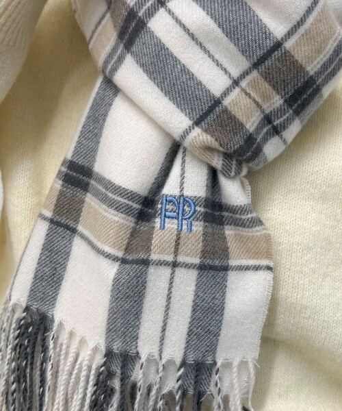 fredy emue(フレディエミュ)の「ソフトチェックストール(ストール/ショール・レディース・ホワイト系その他/イエロー系その他/ブルー系その他/ベージュ系その他/グレー系その他・FREE)」の7枚目の写真