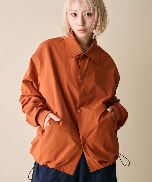 rehacer(レアセル)の「rehacer : Wide Curve Coach Jacket / ワイドカーヴコーチジャケット(ブルゾン・レディース・ブラック/カーキ/オレンジ・SMALL)」の10枚目の写真