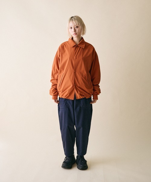 rehacer(レアセル)の「rehacer : Wide Curve Coach Jacket / ワイドカーヴコーチジャケット(ブルゾン・レディース・ブラック/カーキ/オレンジ・SMALL)」の12枚目の写真