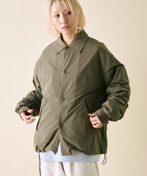 rehacer(レアセル)の「rehacer : Wide Curve Coach Jacket / ワイドカーヴコーチジャケット(ブルゾン・レディース・ブラック/カーキ/オレンジ・SMALL)」の5枚目の写真
