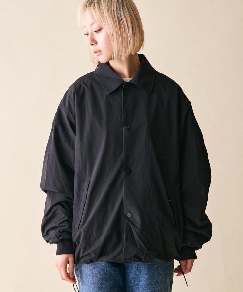 rehacer(レアセル)の「rehacer : Wide Curve Coach Jacket / ワイドカーヴコーチジャケット(ブルゾン・レディース・ブラック/カーキ/オレンジ・SMALL)」の21枚目の写真