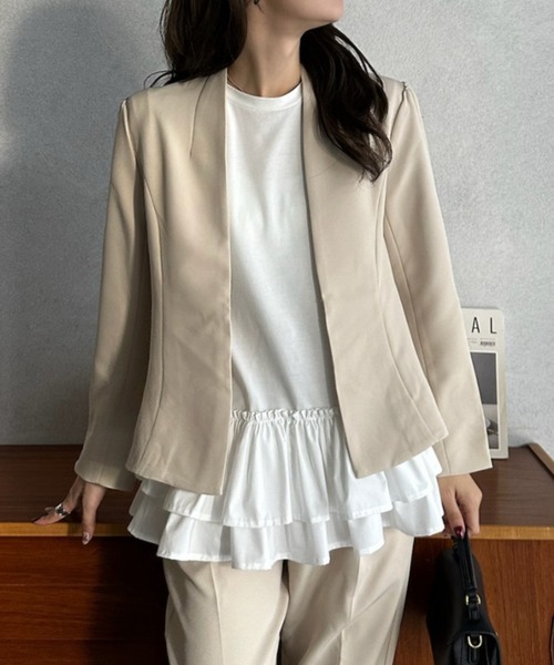 Eclat one（エクラワン）の「【Eclat one】オケージョンセットアップ対応 Vネック ノーカラージャケット（ノーカラージャケット・レディース・ベージュ/ブラック・FREE）」の3枚目の写真