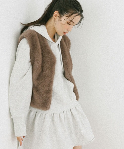 Heather（ヘザー）の「MIXファーショートベスト　604697（ベスト・レディース・ベージュ/ブラウン/アイボリー・FREE）」の12枚目の写真
